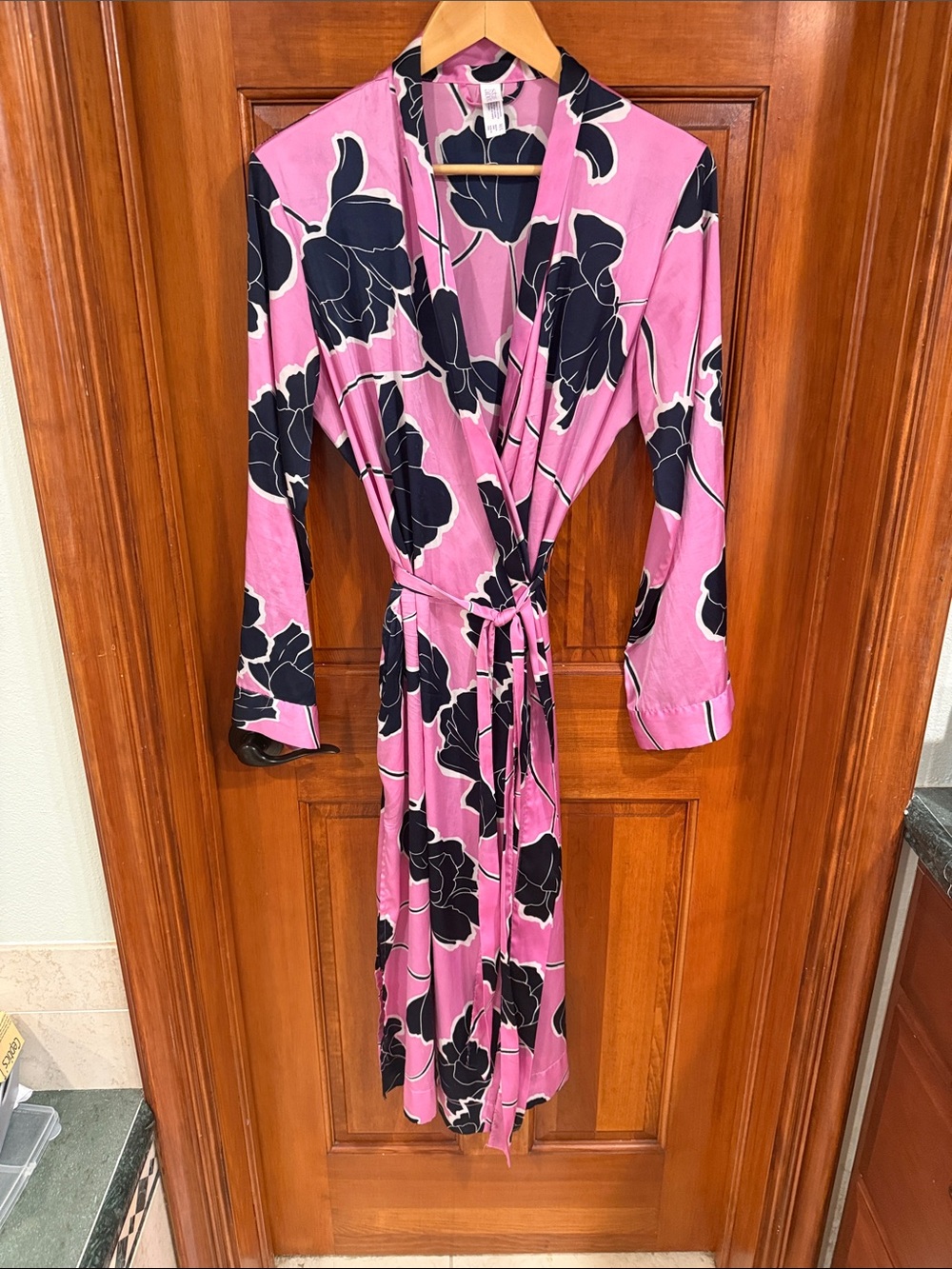 stars above Pink & Black Floral Satin Robe